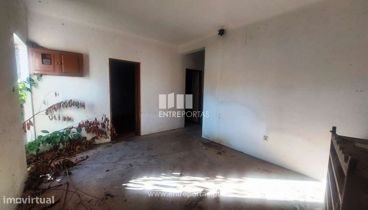 Venda de moradia V2 p/ restauro, Barroselas, Viana do Castelo - Grande imagem: 4/30