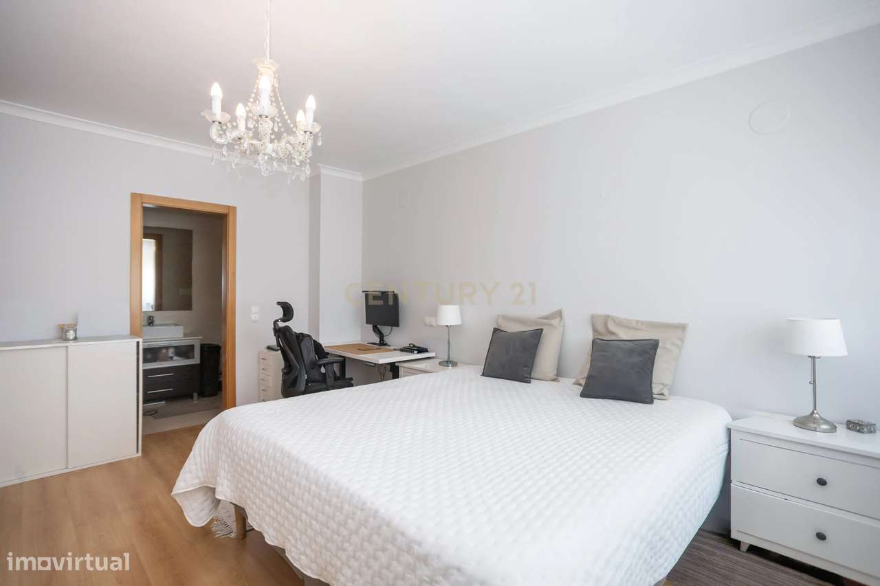 T2 c/parqueamento e arrecadação em Condomínio Privado - Alhos Vedros - Grande imagem: 3/41