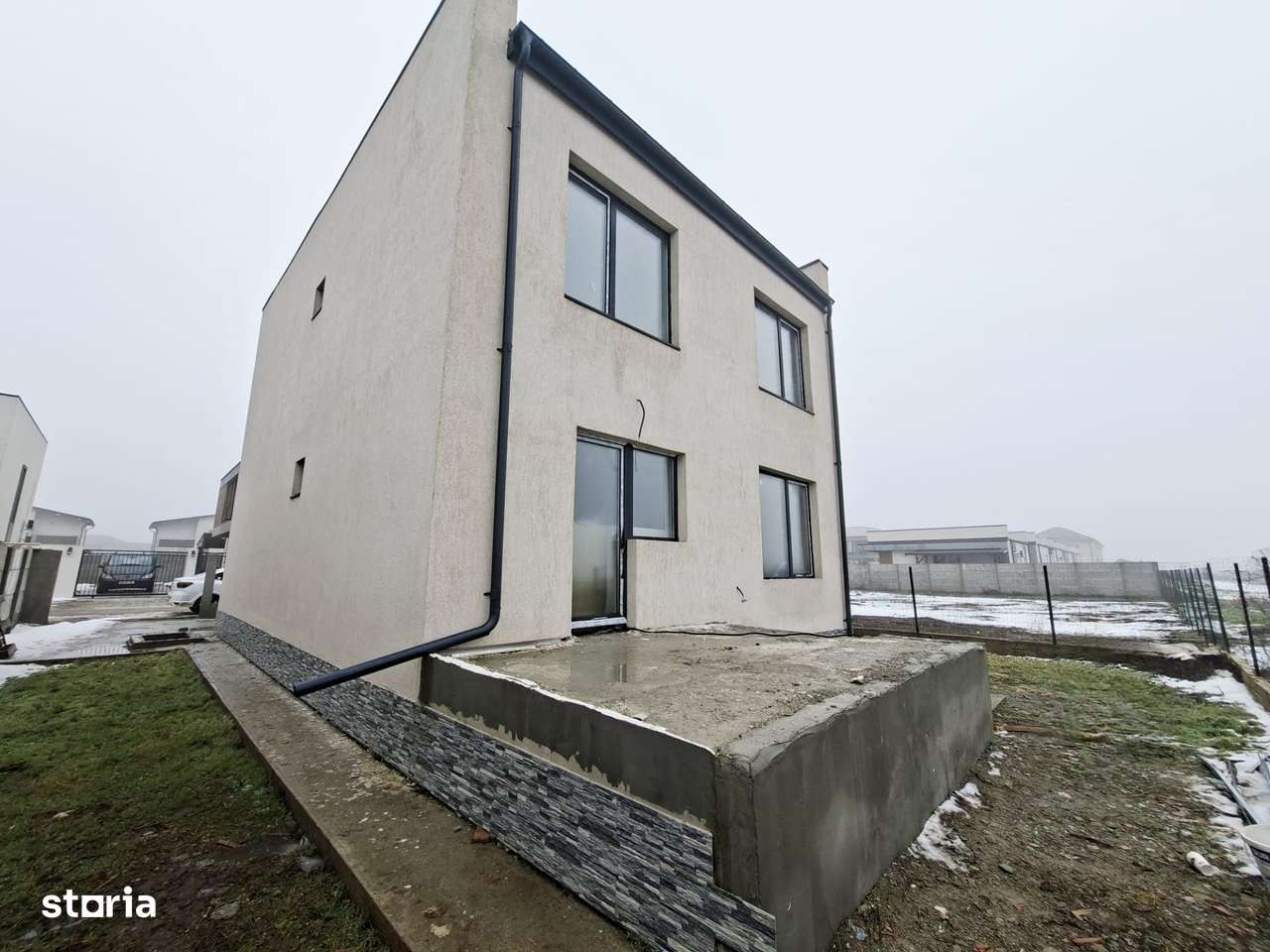 Casa Parter + 1 etaj/ 5 camere/Comuna Berceni/COMISION 0%-3