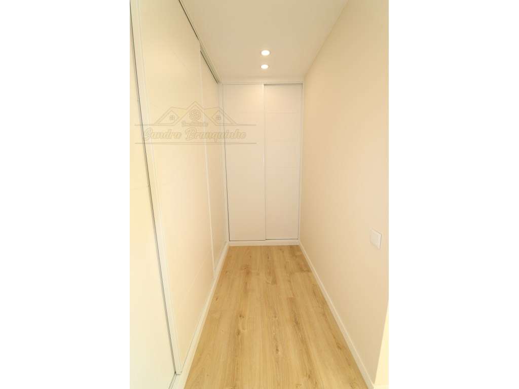 Moradia T5 (NOVA) com Piscina-30