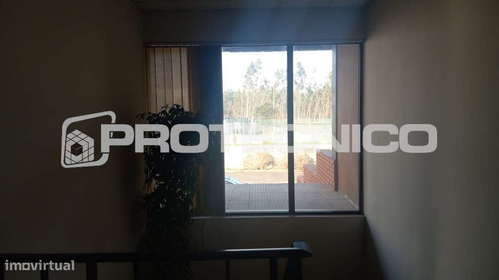 Armazém Industrial - 16.500m2 - Centro País-13