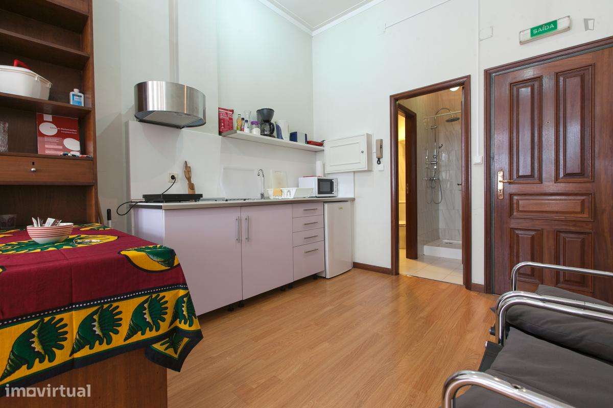 Estúdio - localizado em Cedofeita Porto - Grande imagem: 5/22