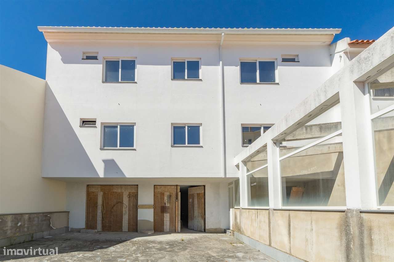 Moradia T4 em Construção em Vale Flores - Feijó Almada-4