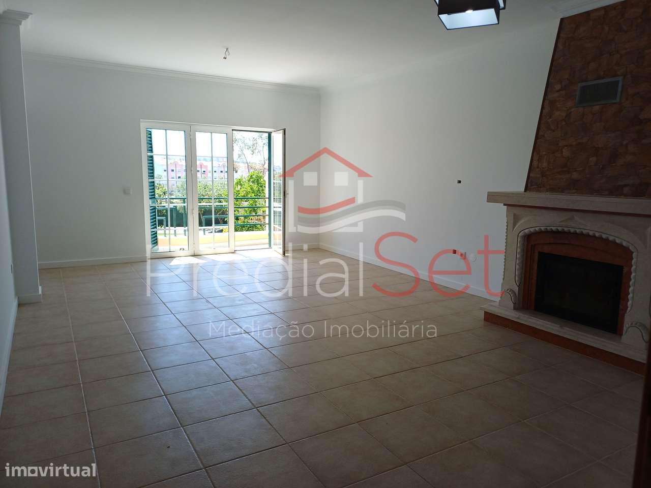 Moradia T4 Piscina-Setúbal-9