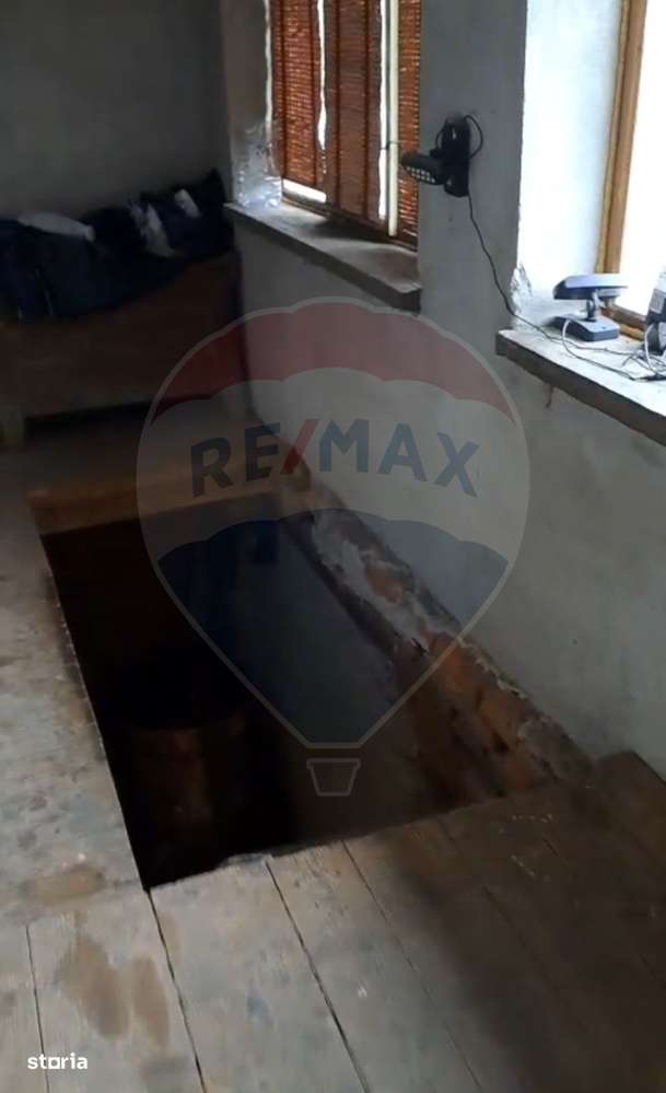 Casă langa parau-sat Brusturi, com. Halmagiu-5