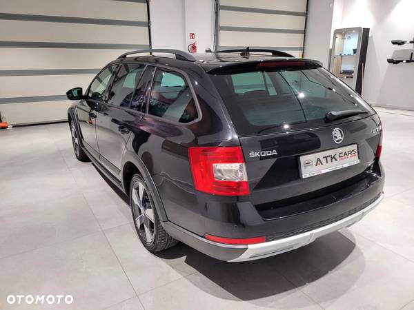 Skoda Octavia Scout 2.0 TDI 4x4 DSG - 6