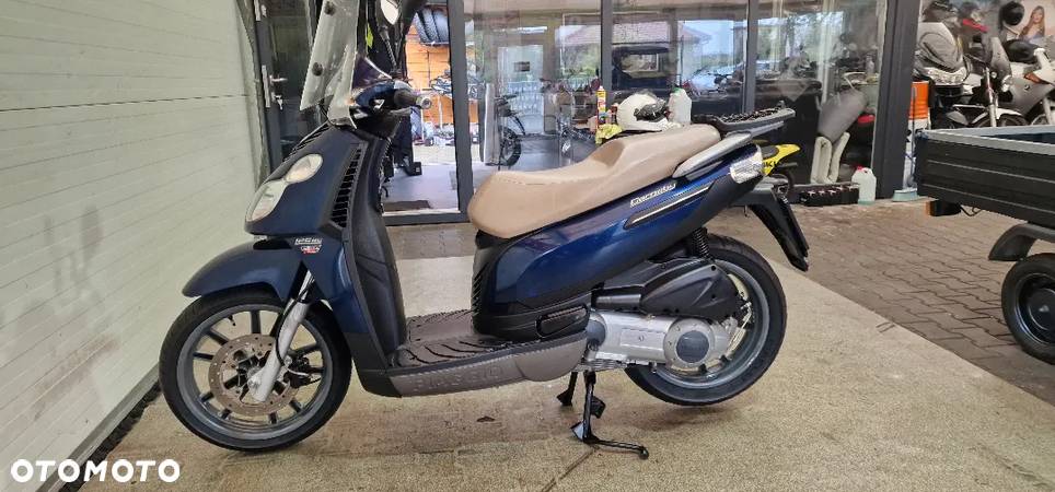 Piaggio Carnaby - 27