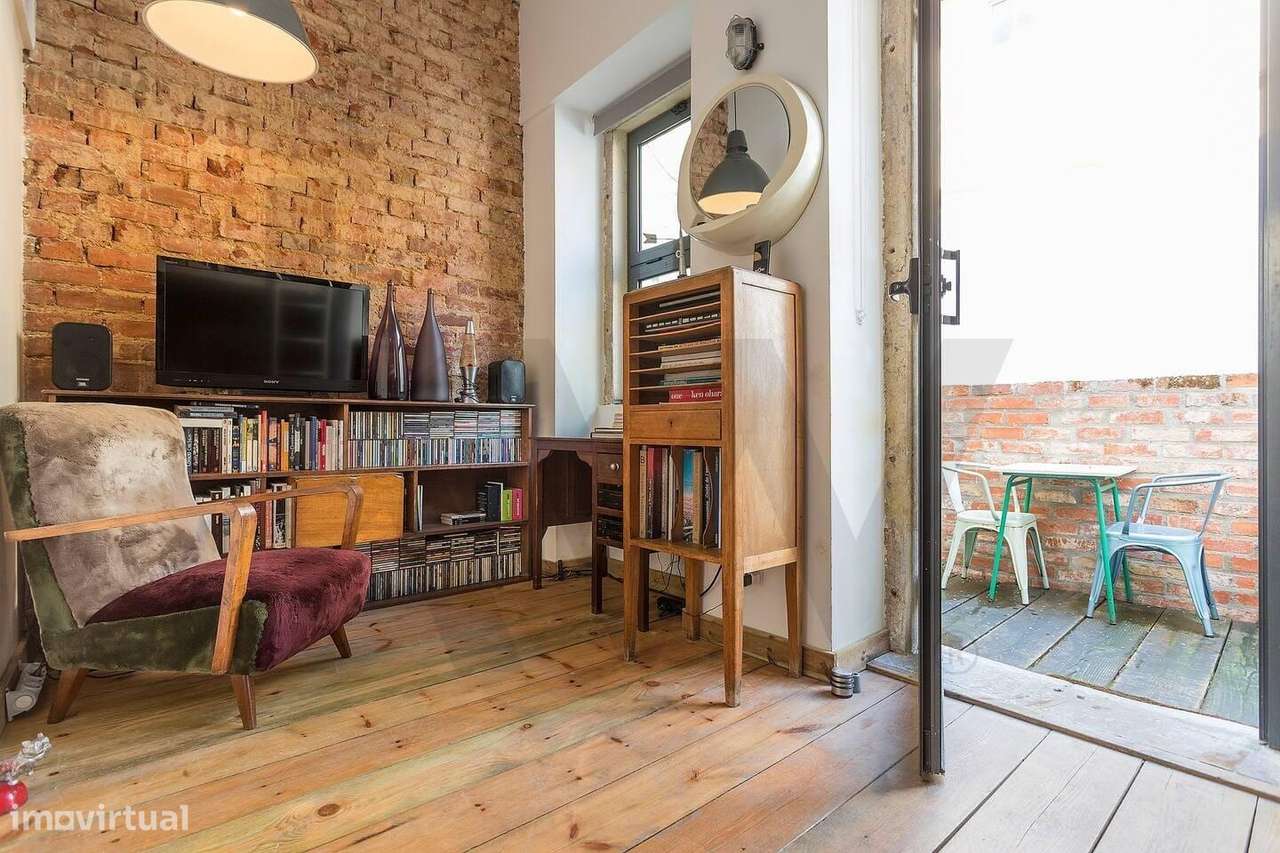 Moradia / Prédio na Graça, Vila Berta, renovado, com pátio e varanda - Grande imagem: 2/19