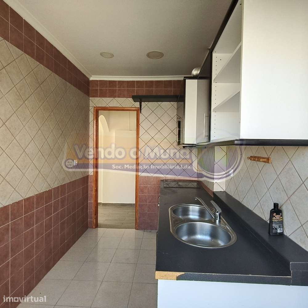 Apartamento T2 em Vila Franca de Xira (VFX123)-3