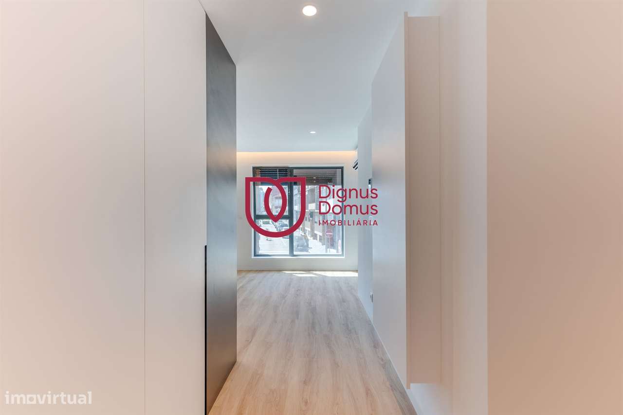 Apartamento T3 com 2 Lugares de Garagem — Centro de Gaia-8