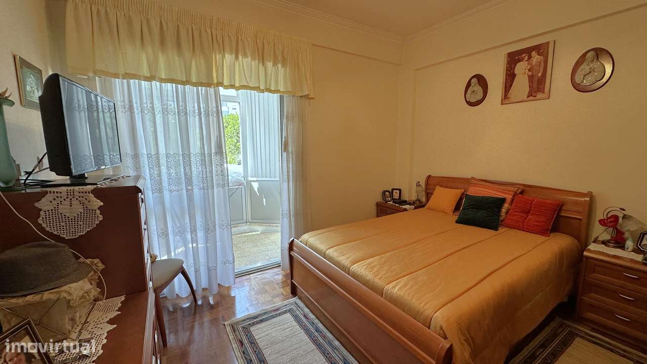 T3 Renovado Amadora , Águas livres-1