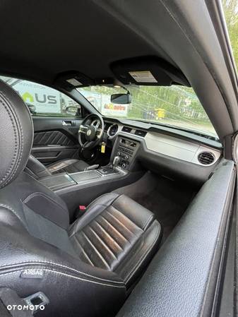 Ford Mustang 3.7 V6 Premium - 10