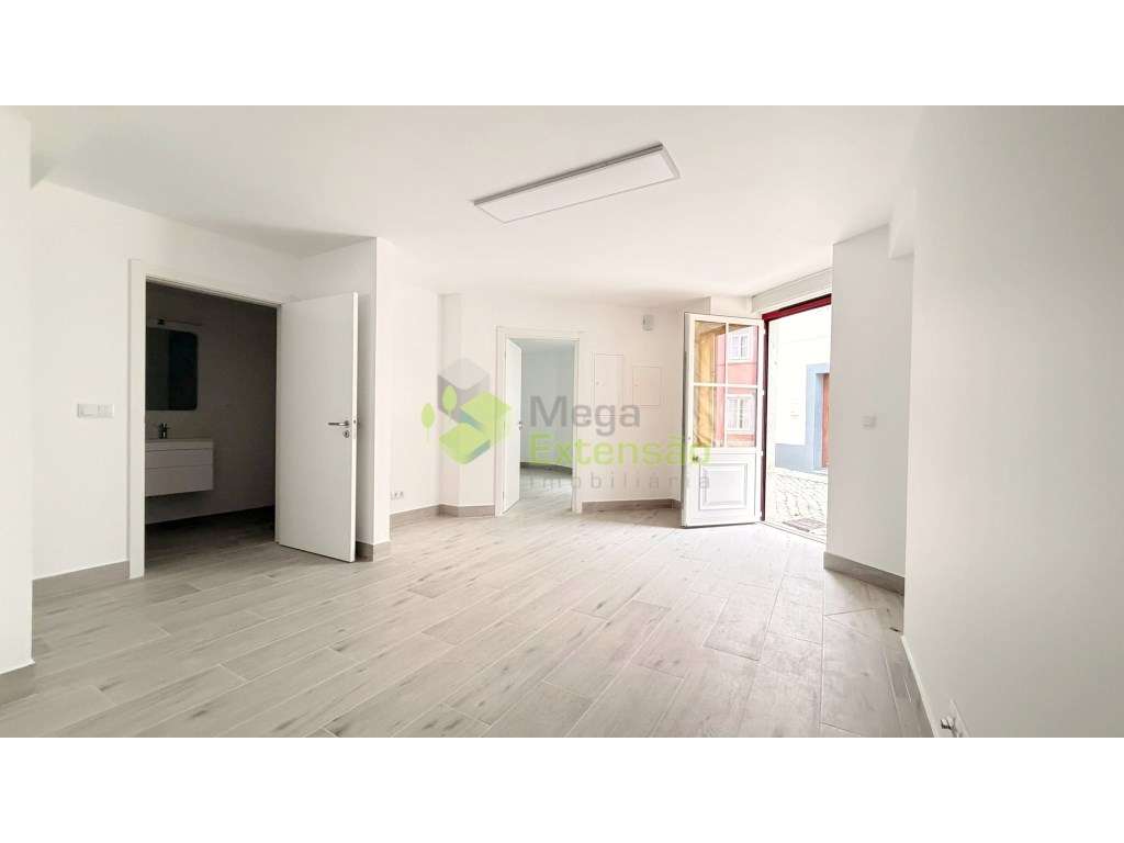 Apartamento T2, Novo, a estrear | Moderno | Centro de Torres Vedras-5