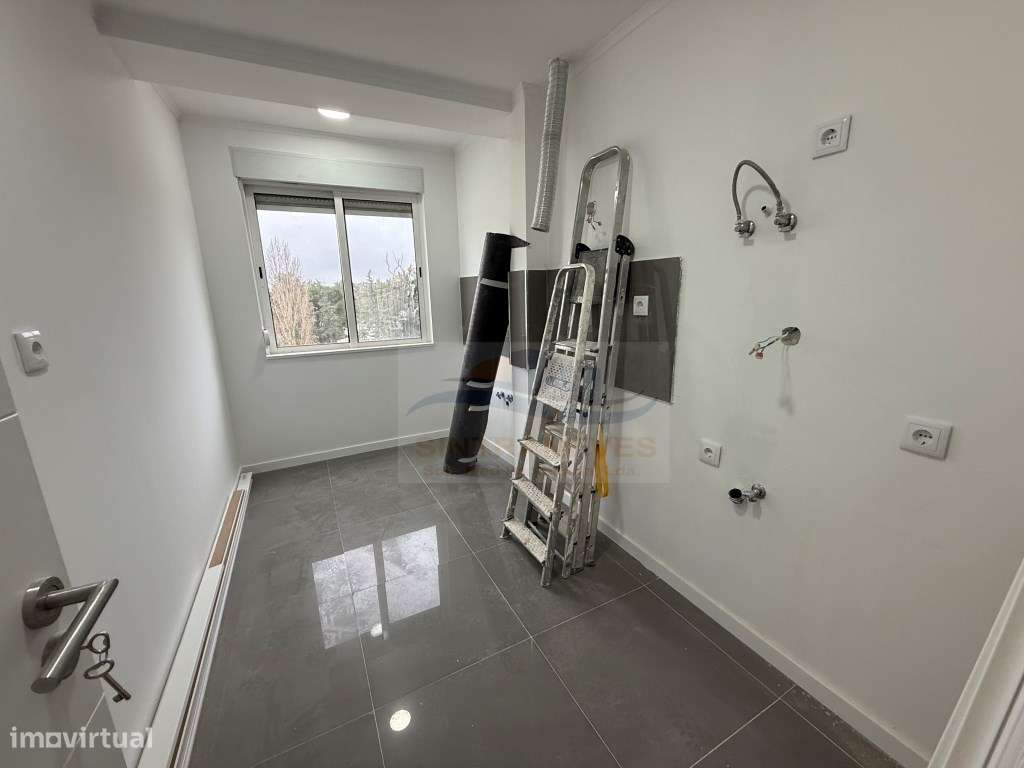 T2 Totalmente Remodelado com Garantia | Pronto a Habitar | Excelent... - Grande imagem: 3/13