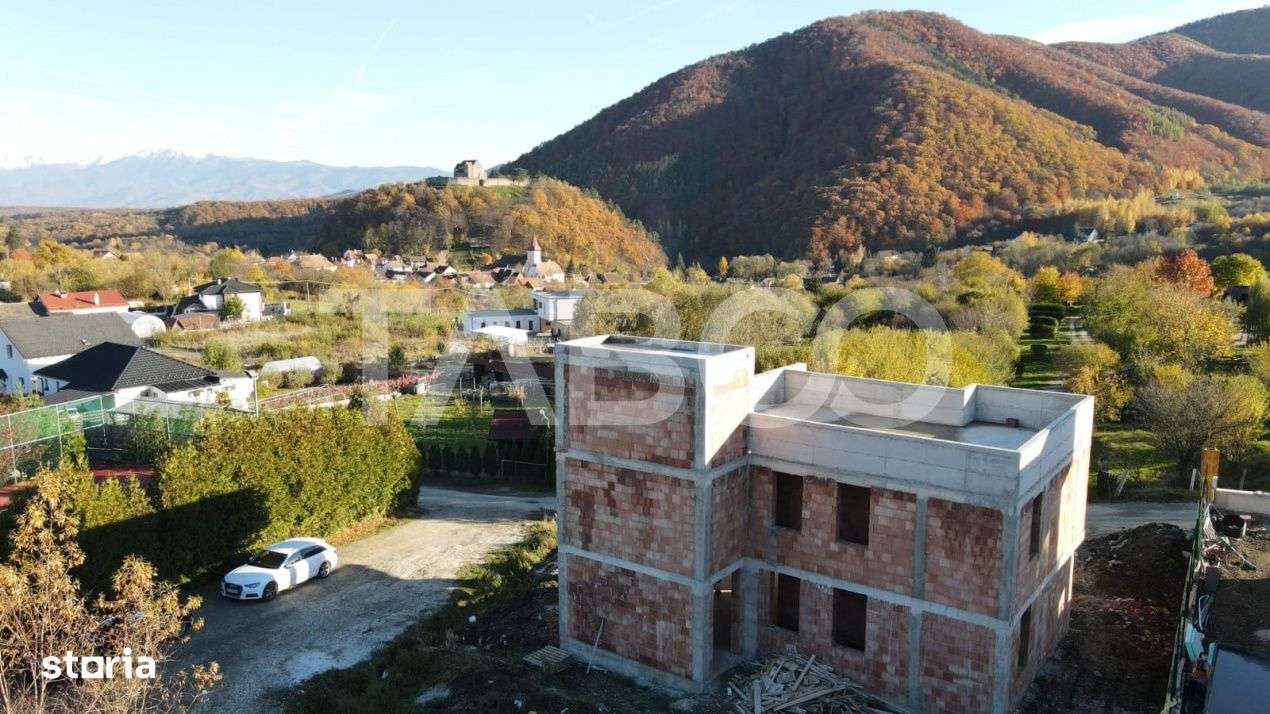 Vila premium Cisnadioara – panorama, piscina infinity, teren 485 mp - Imagine principală: 2/10