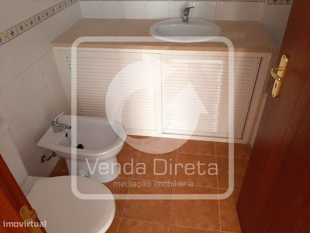 Apartamento T2 com 95 m² no Alto do Seixalinho | Perto da Estação F...-15