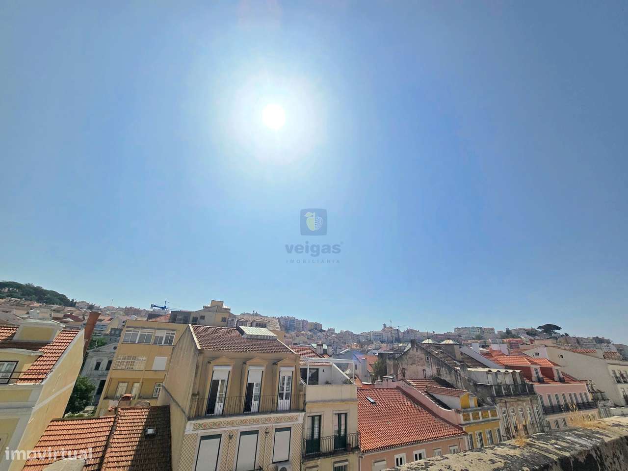 Apartamento T0 Duplex com varandas no empreendimento ANJOS 49-17