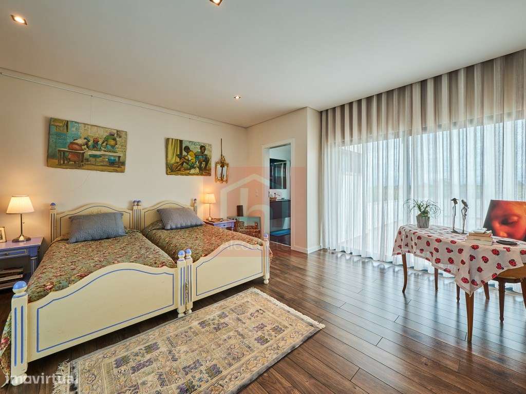 Moradia T4 de Luxo com piscina inserida no condominio privado em Sã...-43
