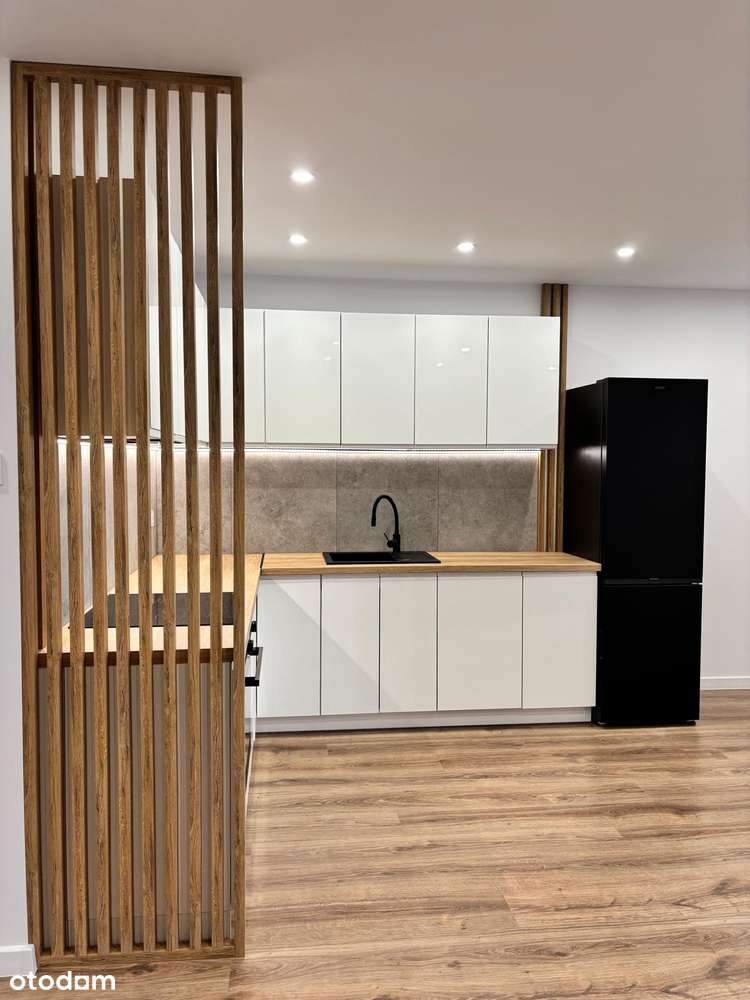 Centrum Po gruntownym remoncie Trzypokojowe Bez gazu Z balkonem - Pełny obrazek: 5/20