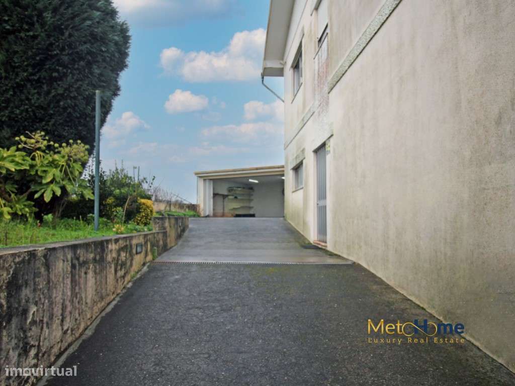 Moradia de 4 frentes em Perosinho-54