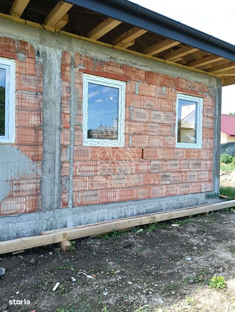 Proiect Casa 5 camere+garaj la rosu 44 mp-teren 553mp-Holboca - Imagine principală: 3/10