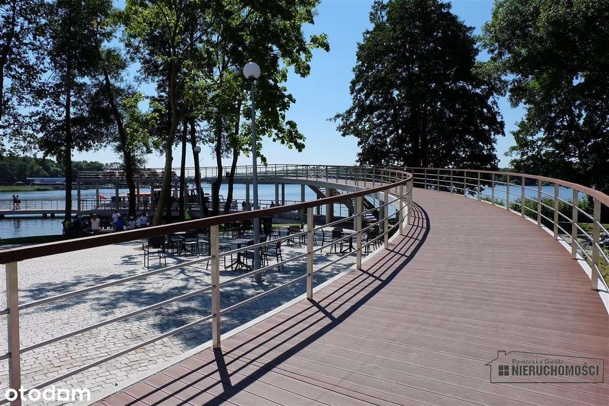 Mieszkanie z balkonem i widokiem na jezioro.-14