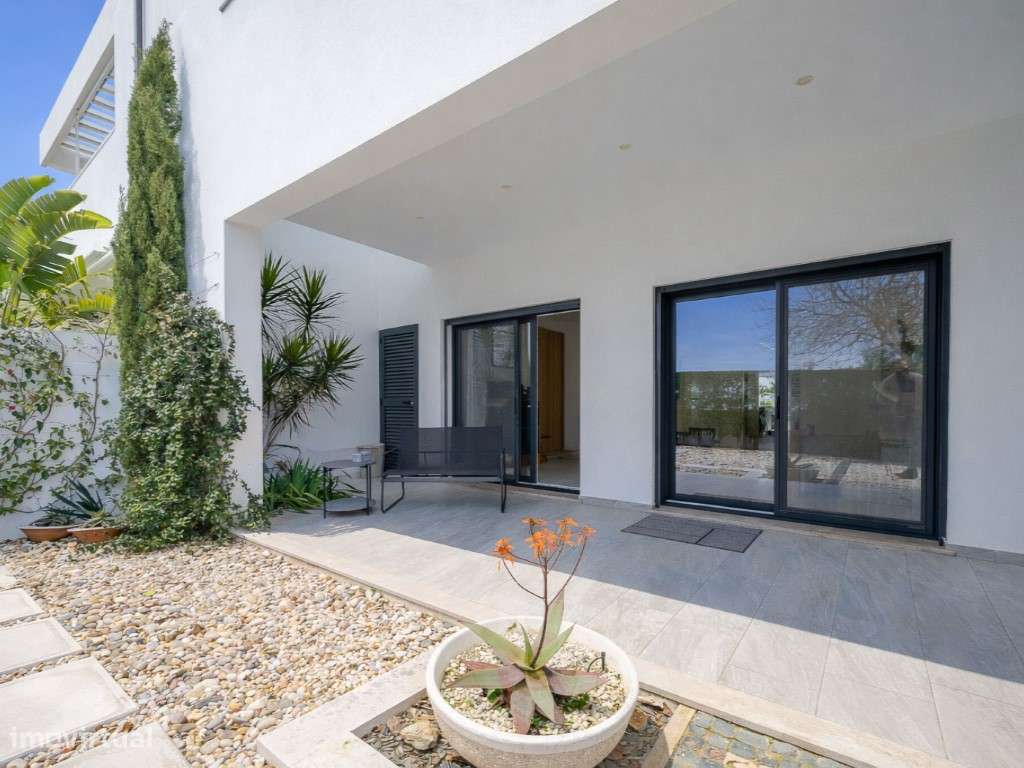 Moradia de Luxo T2+2 | Turquesa Residence-6