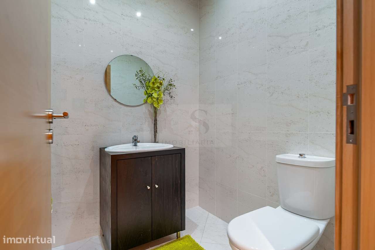Apartamento T3 Luminoso e Mobilado em Nogueira da Regedoura - Grande imagem: 5/18