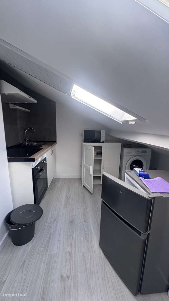 T0 remodelado a 3' do metro da Reboleira - Grande imagem: 4/11