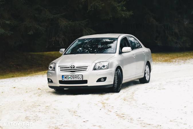 Toyota Avensis - 4