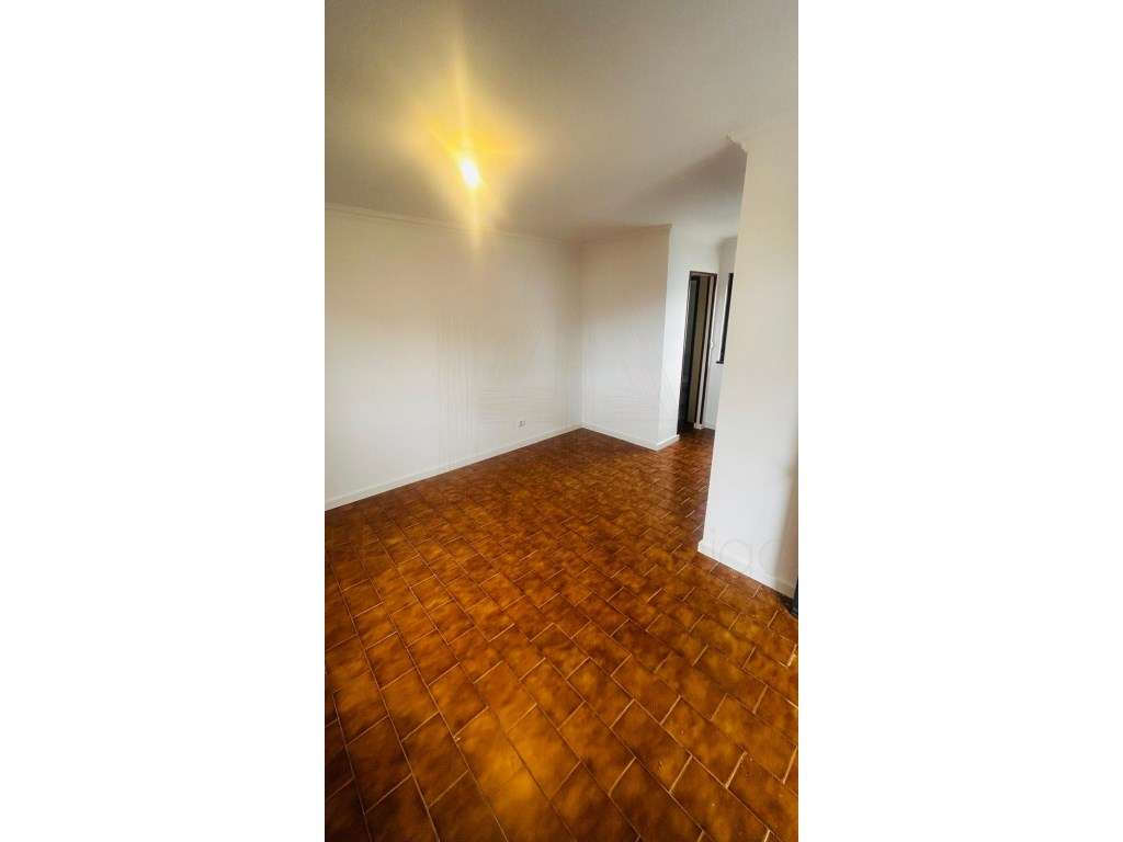 Moradia Isolada T3 em lote de 667m2 em Lagoa de Albufeira, Sesimbra-16