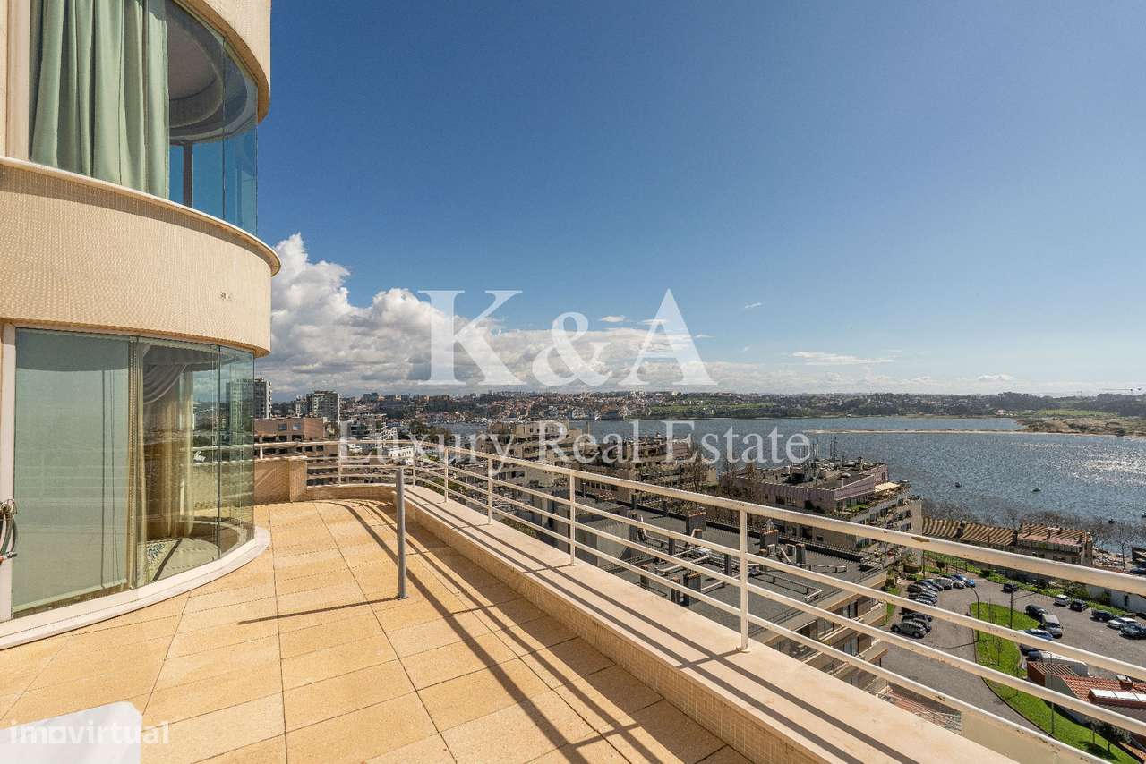 Apartamento T6 duplex com vistas panorâmicas sobre o Rio Douro e o mar-24