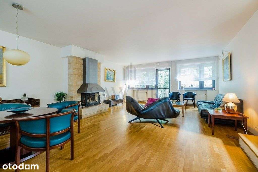 Przestronny, nowoczesny dom jednorodzinny-0