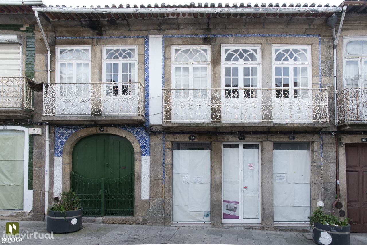 Moradia Duplex House from 500mts Jardim do Sameiro at Penafiel