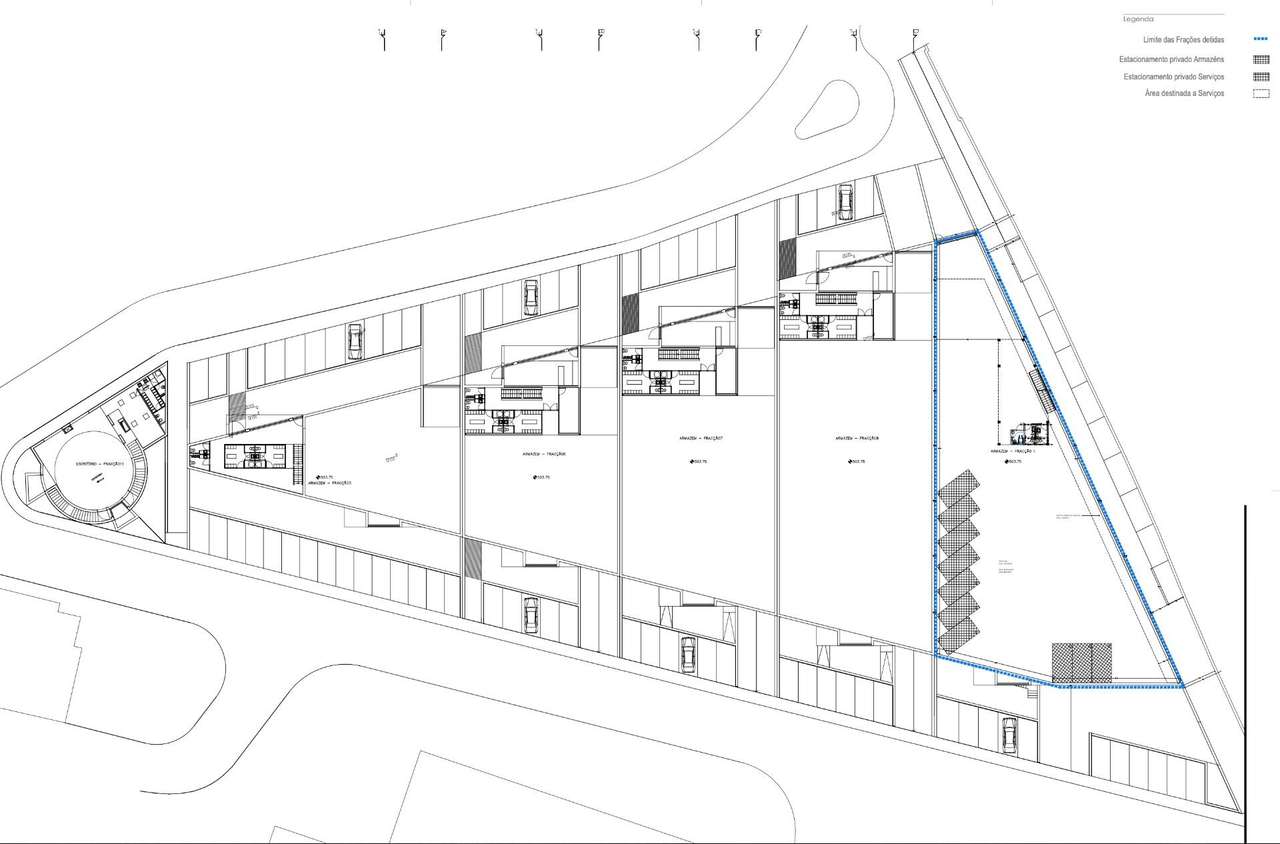 Armazém com 1031 m2, amplo com zona comercial - Santo Tirso-2