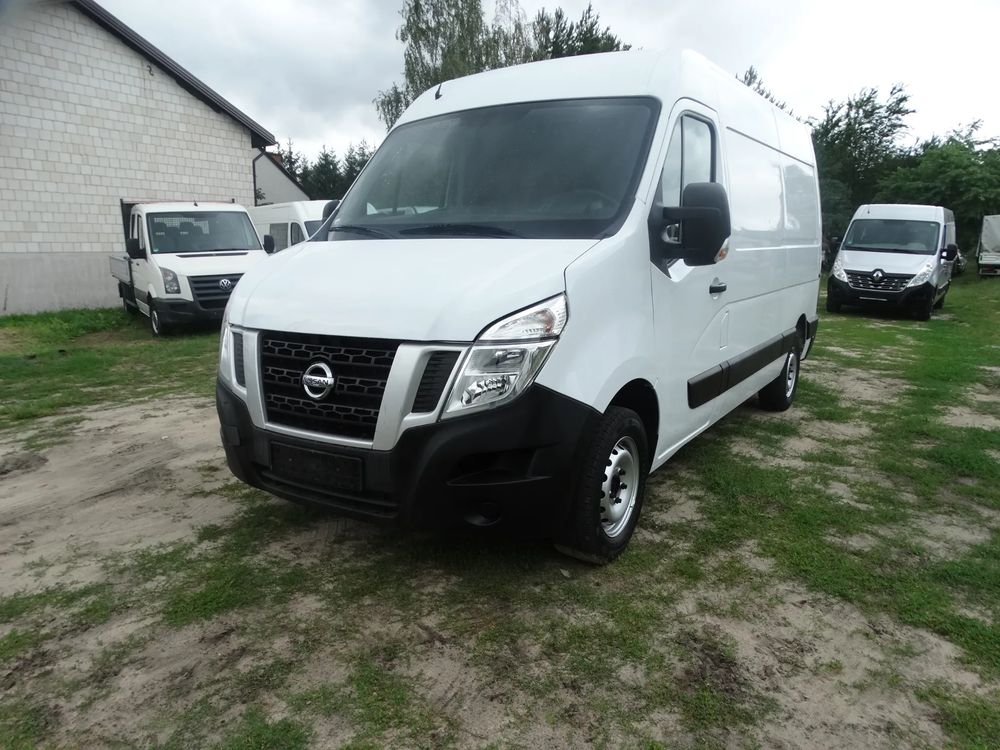 Nissan NV400 2017