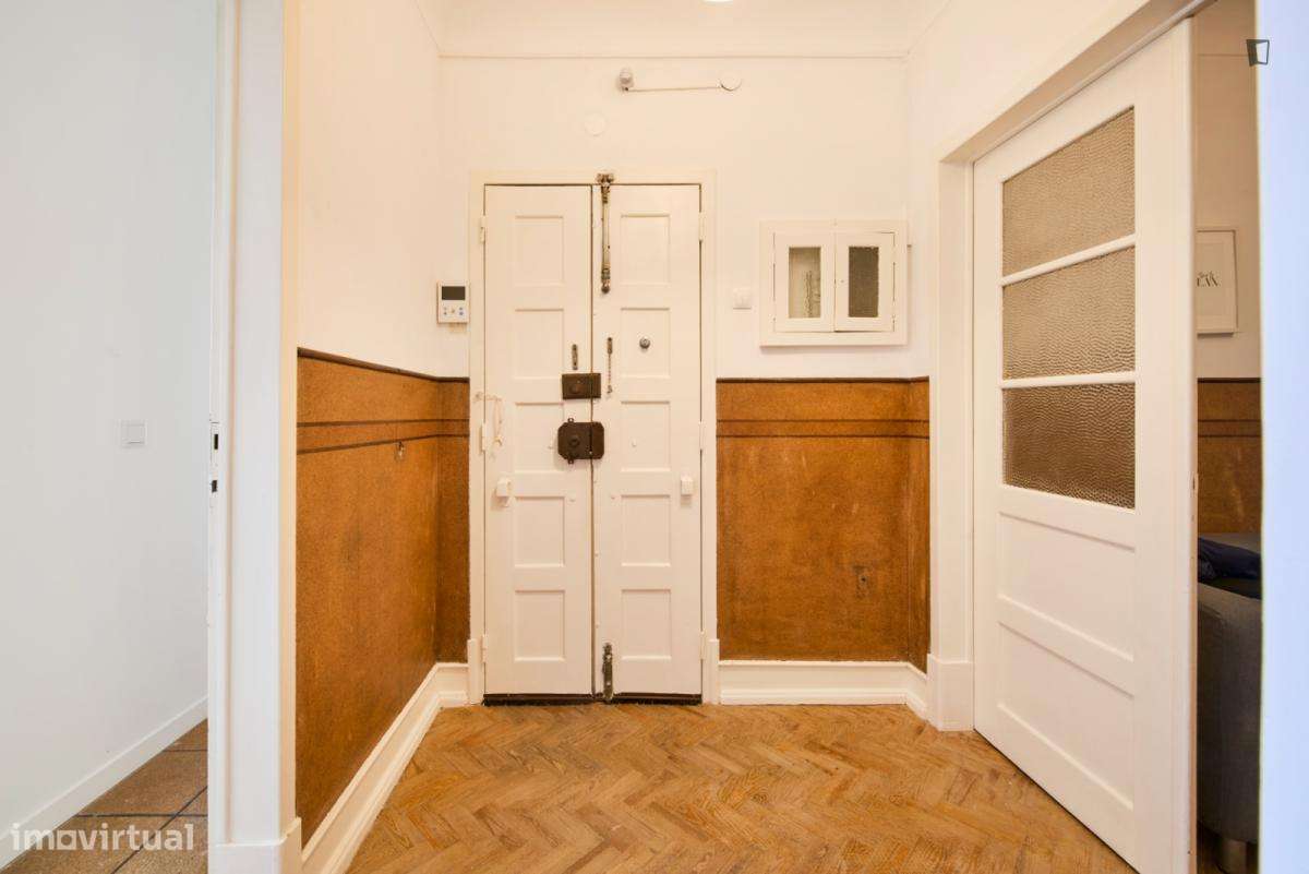 Quarto - localizado em Penha de França Lisbon - Grande imagem: 3/9