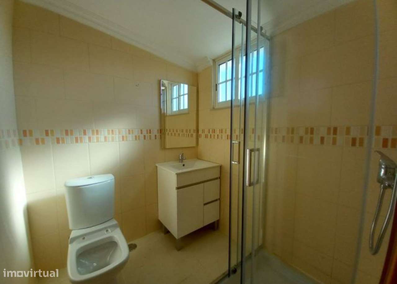 Moradia T4 remodelada na Parede, Cascais-8