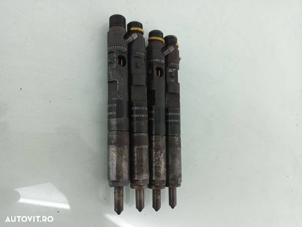 Injector Renault CLIO 2 SYMBOL 1.5 DCI-E3 K9K 2002-2007  8200553570 / 8200049876 - 2