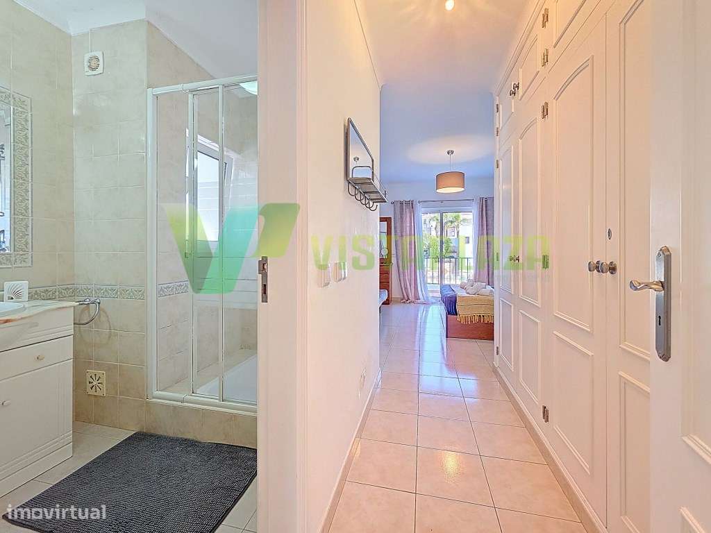 Moradia T3 com Vista Mar Perto de Carvoeiro com Jardim e Piscinas C...-21