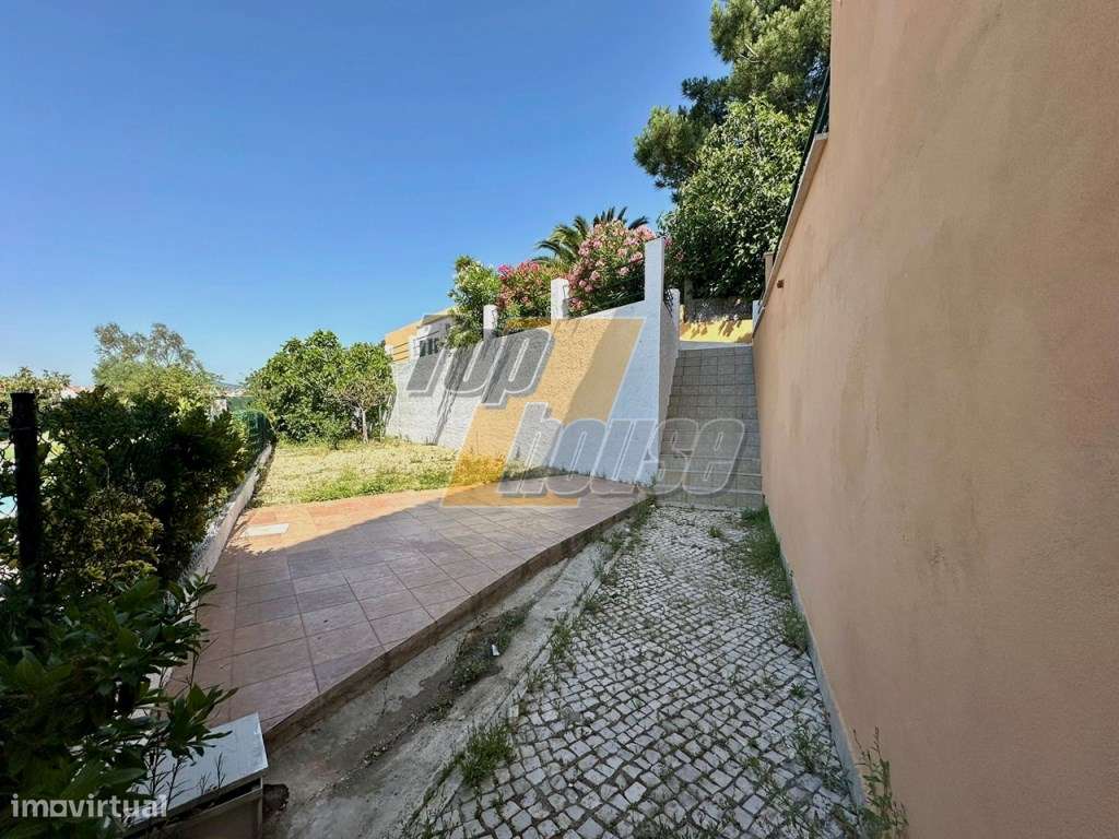 Moradia T4 com piscina e terreno de 900m2 - Quinta da Serralheira -...-20
