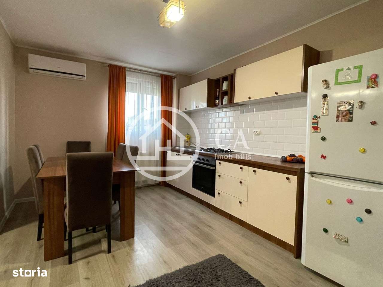 Apartament de vânzare cu 3 camere în zona Rogerius, Oradea - Imagine principală: 4/15