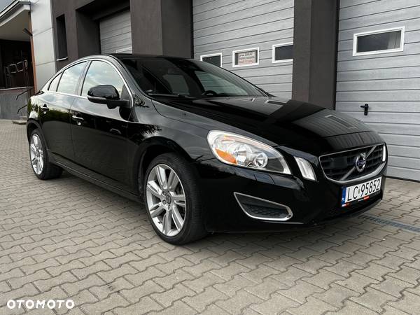 Volvo S60 T6 AWD Geartronic Momentum - 1