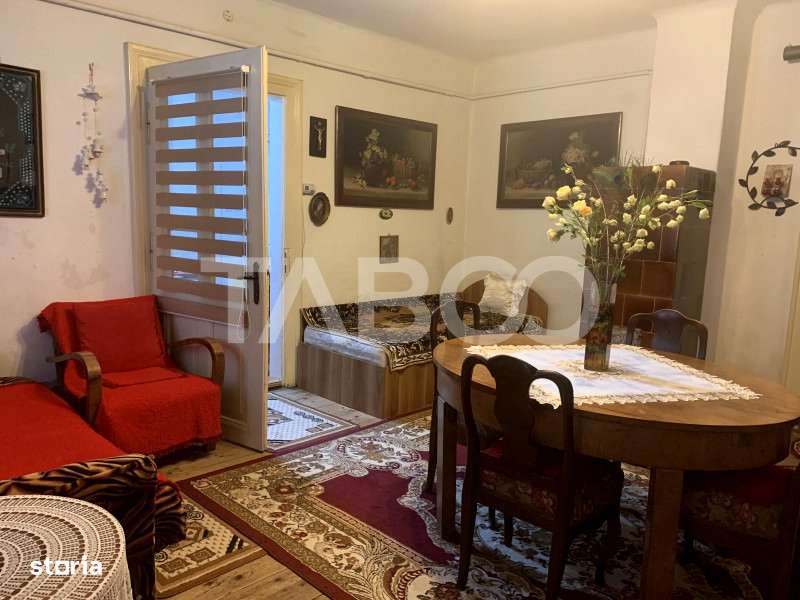 Casa cu 2 camere si gradina de vanzare in Sibiu zona Orasul de jos - Imagine principală: 3/19