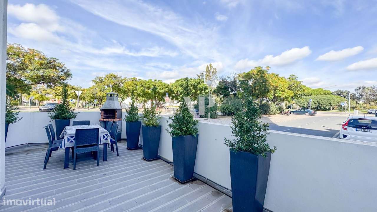 Apartamento T0+1 renovado com grande terraço, junto à Marina de Vilamo - Grande imagem: 5/19