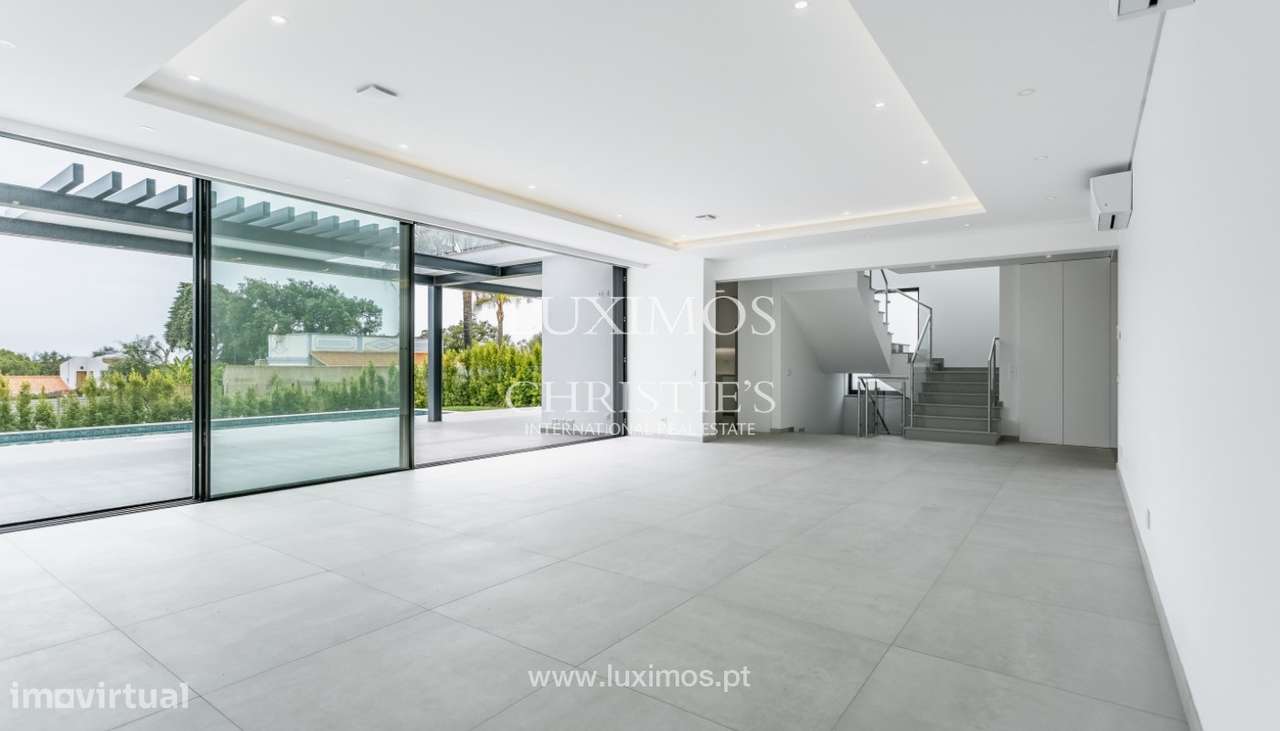 Luxuosa Moradia V4, à venda nos Olhos de Água, Algarve - Grande imagem: 4/13