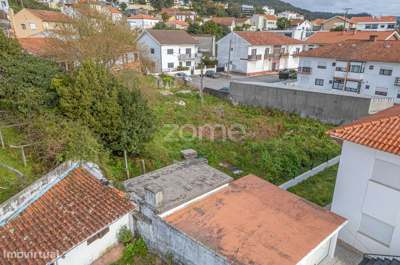Terreno Urbano com Projeto para 6 Apartamentos-4
