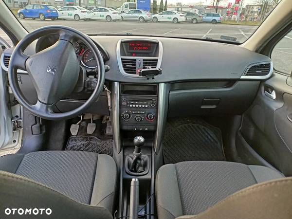 Peugeot 207 1.4 HDi Access - 12