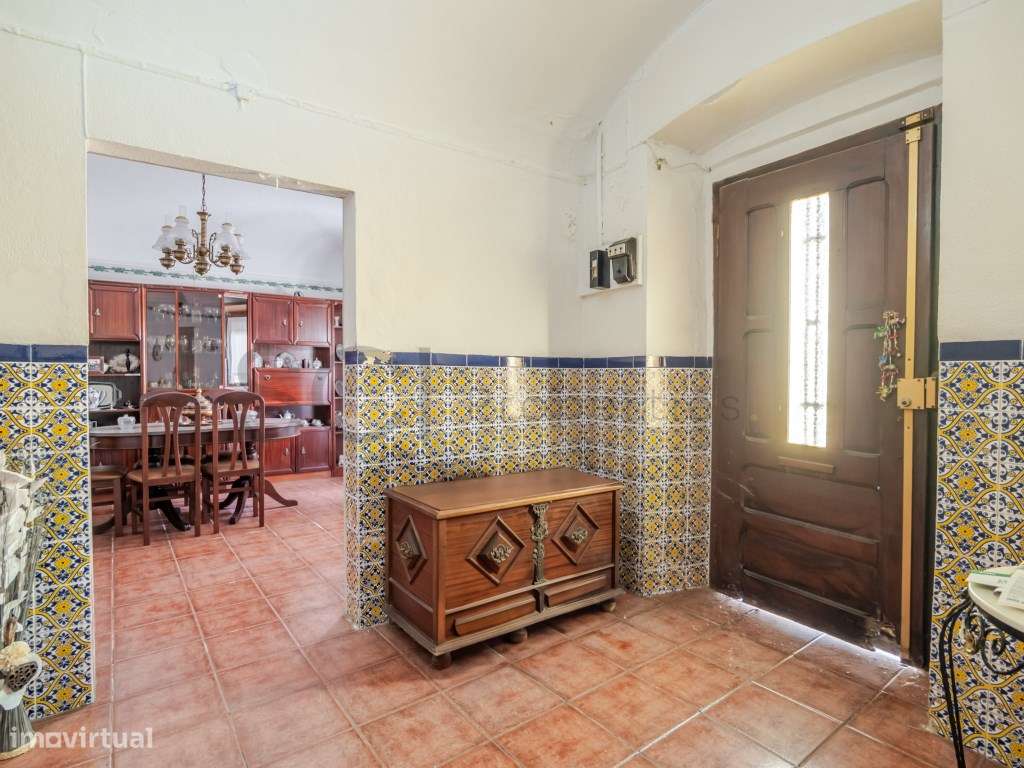 Moradia com garagem, situada em zona central de Vila Nova de São Bento - Grande imagem: 5/31