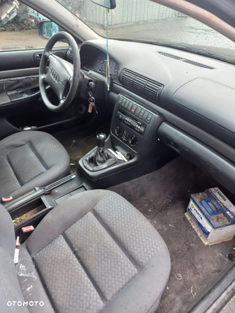 Audi A4 B5na części. - 6